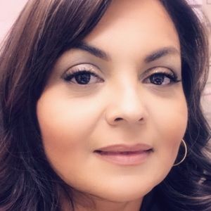 Meet your Posher, Adriana